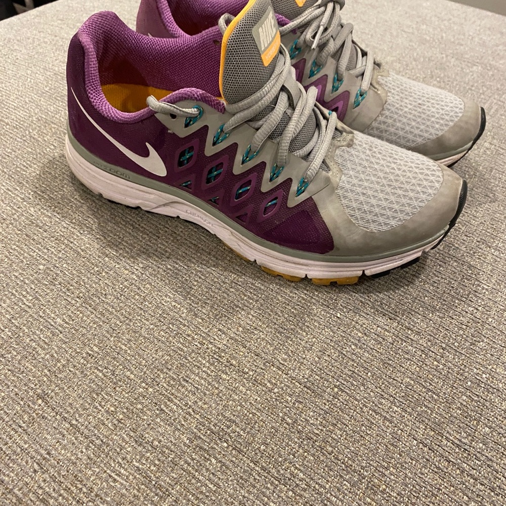 Nike Runners - Picture 3 of 6